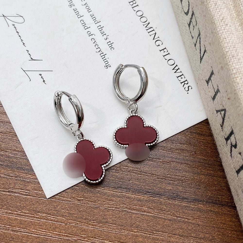 Women's High-grade Ear Clip Light Luxury Niche Design Titanium Steel No Earrings