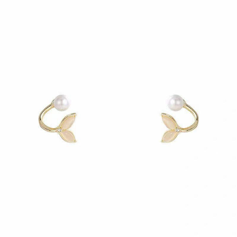 Style Elegant Dolphin Tail Pearl Female Niche Earrings