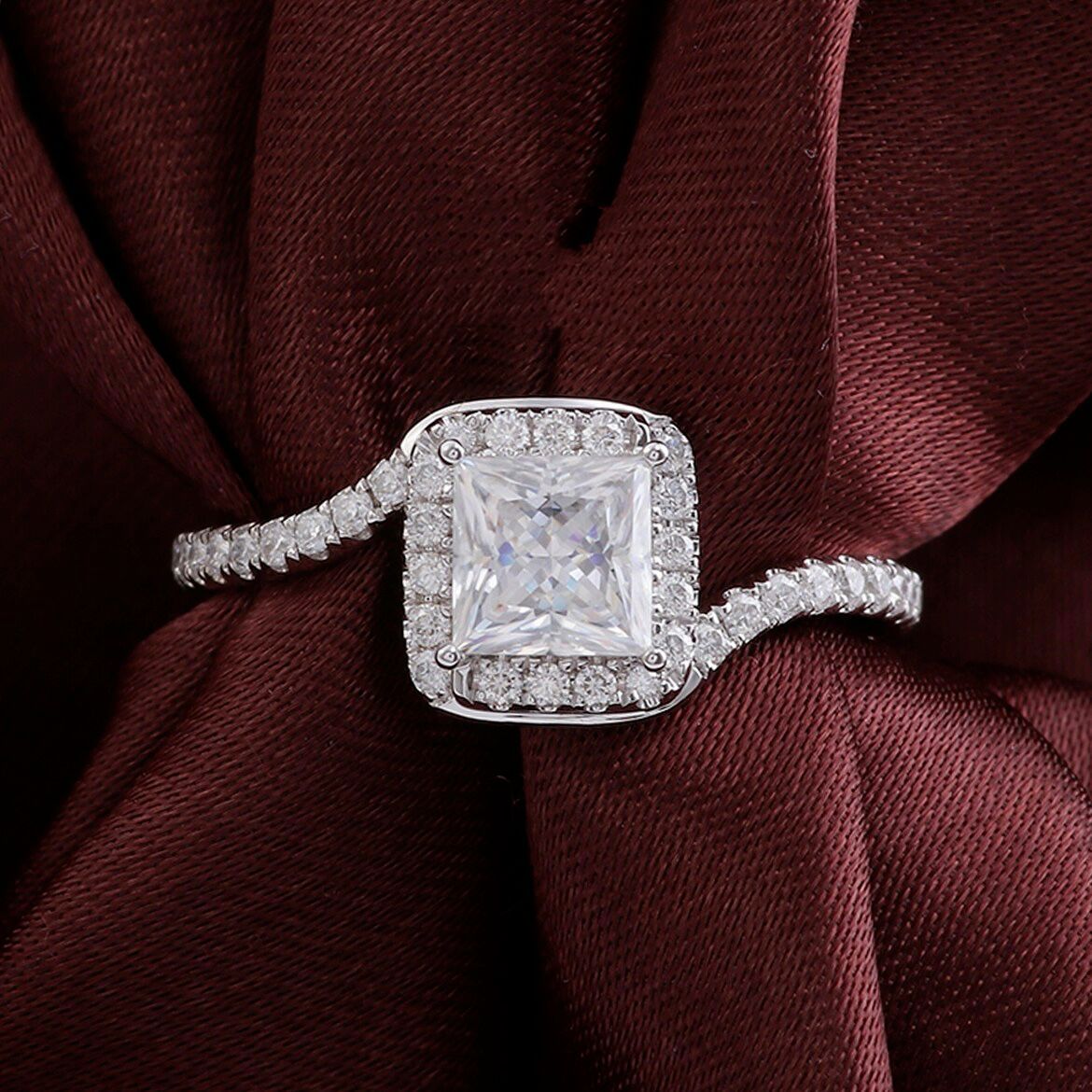 Women's Simple Twisted Arm Cross Angel Kiss Rings