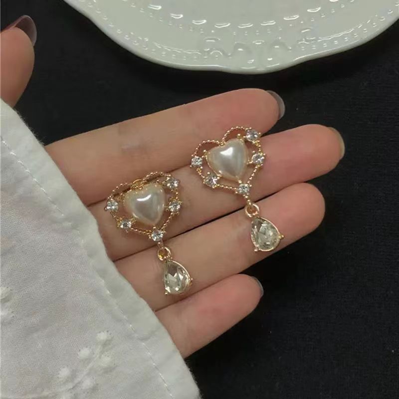 Women's Pearl Light Luxury High-grade Gentle Niche Stud Earrings