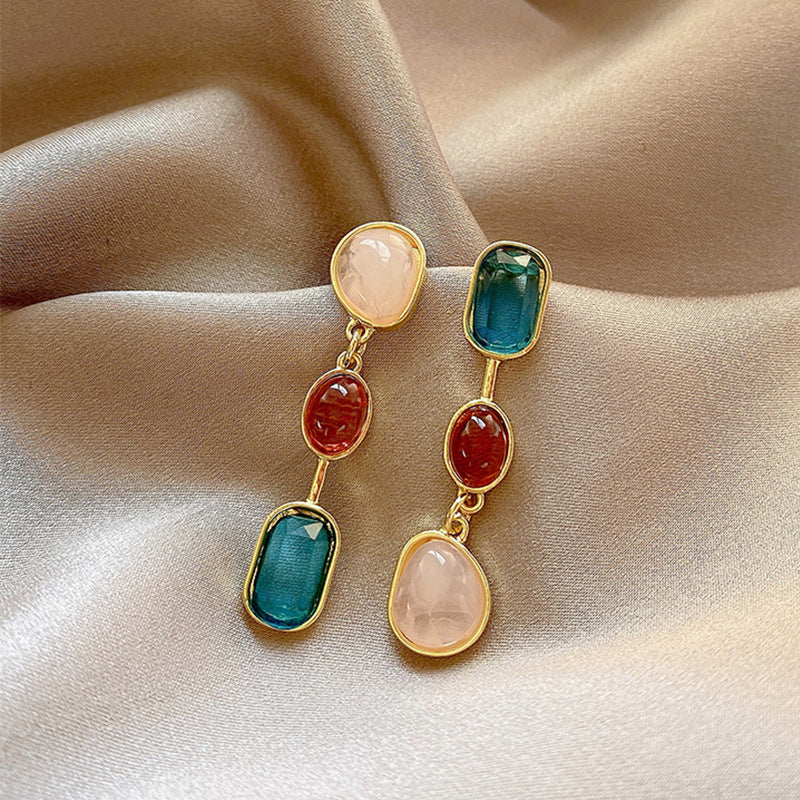 Women's Retro Coffee Color Style Light Luxury Temperament High Sense Stud Earrings