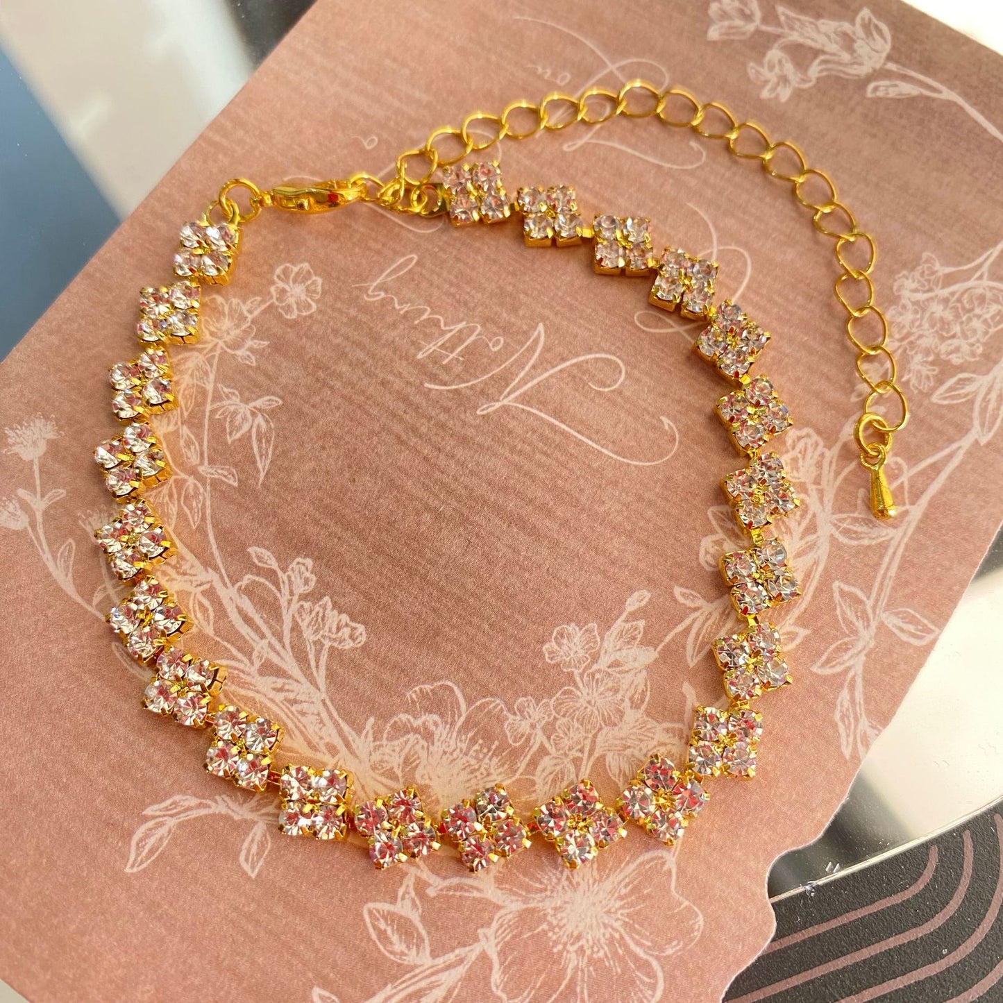 Shining Full Diamond Alloy Female Niche Design Light Bracelet