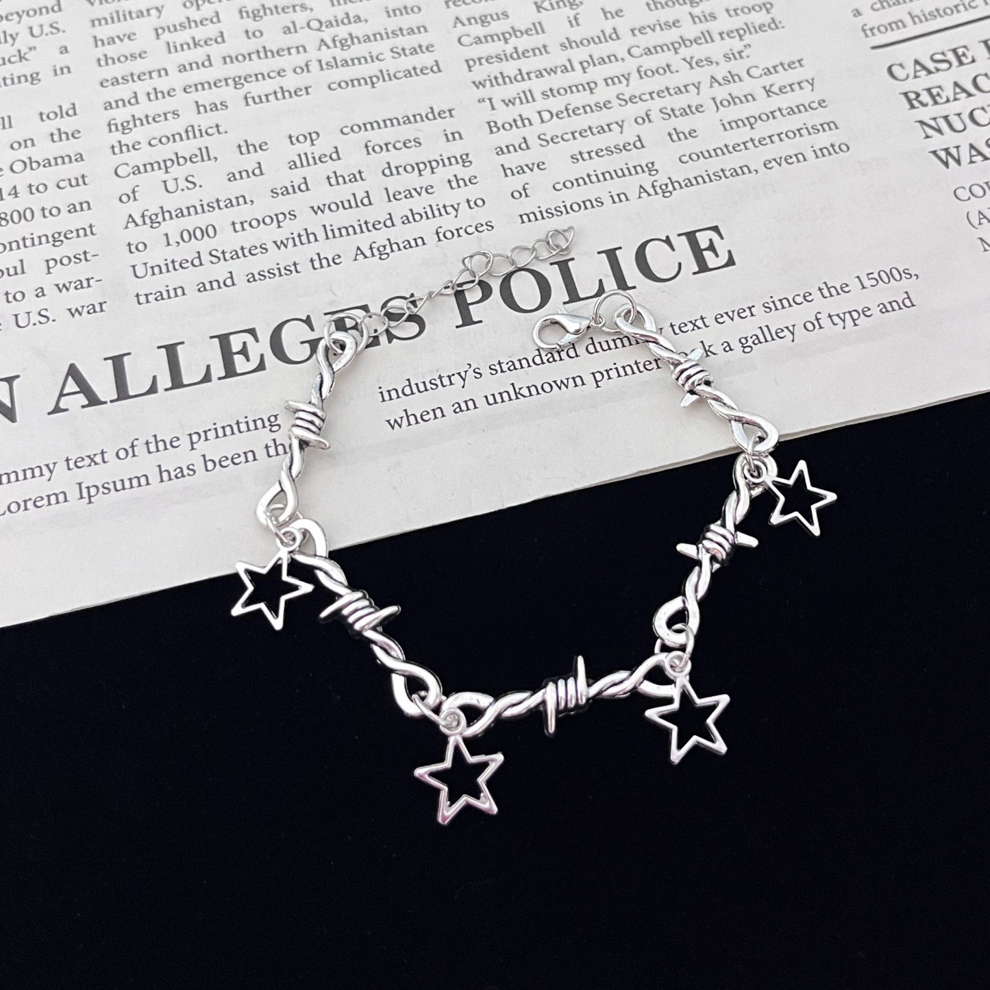 Women's & Men's Thorns Hand Accessory Hip Hop Punk Bracelet