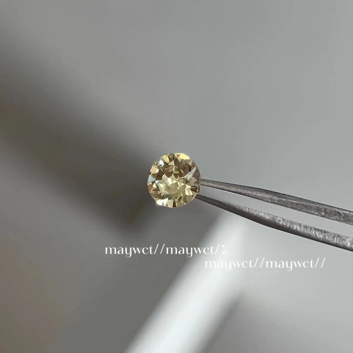 Round Diamond Titanium Steel Screw Ear Stud Earrings