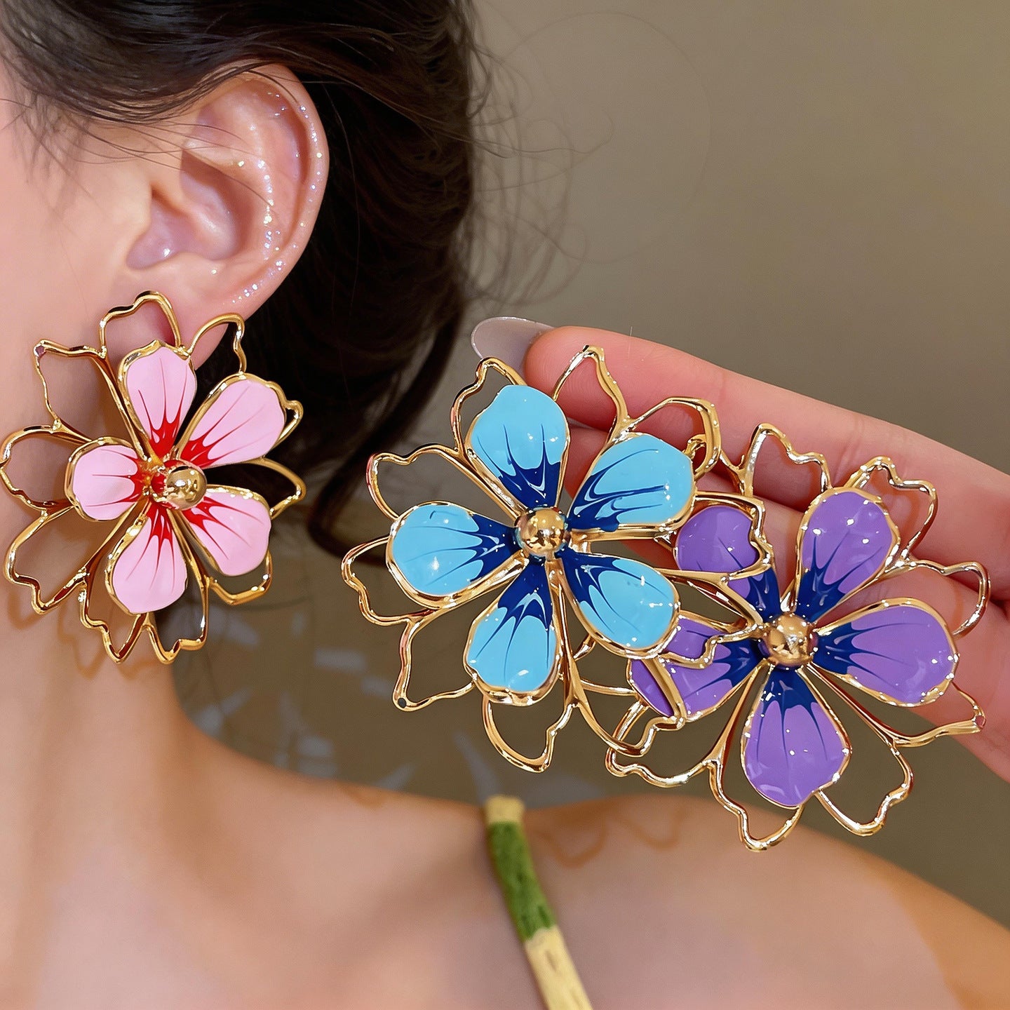 Women's Glaze Flowers Hollow Ear Exquisite Retro Sweet Niche High-grade Rings