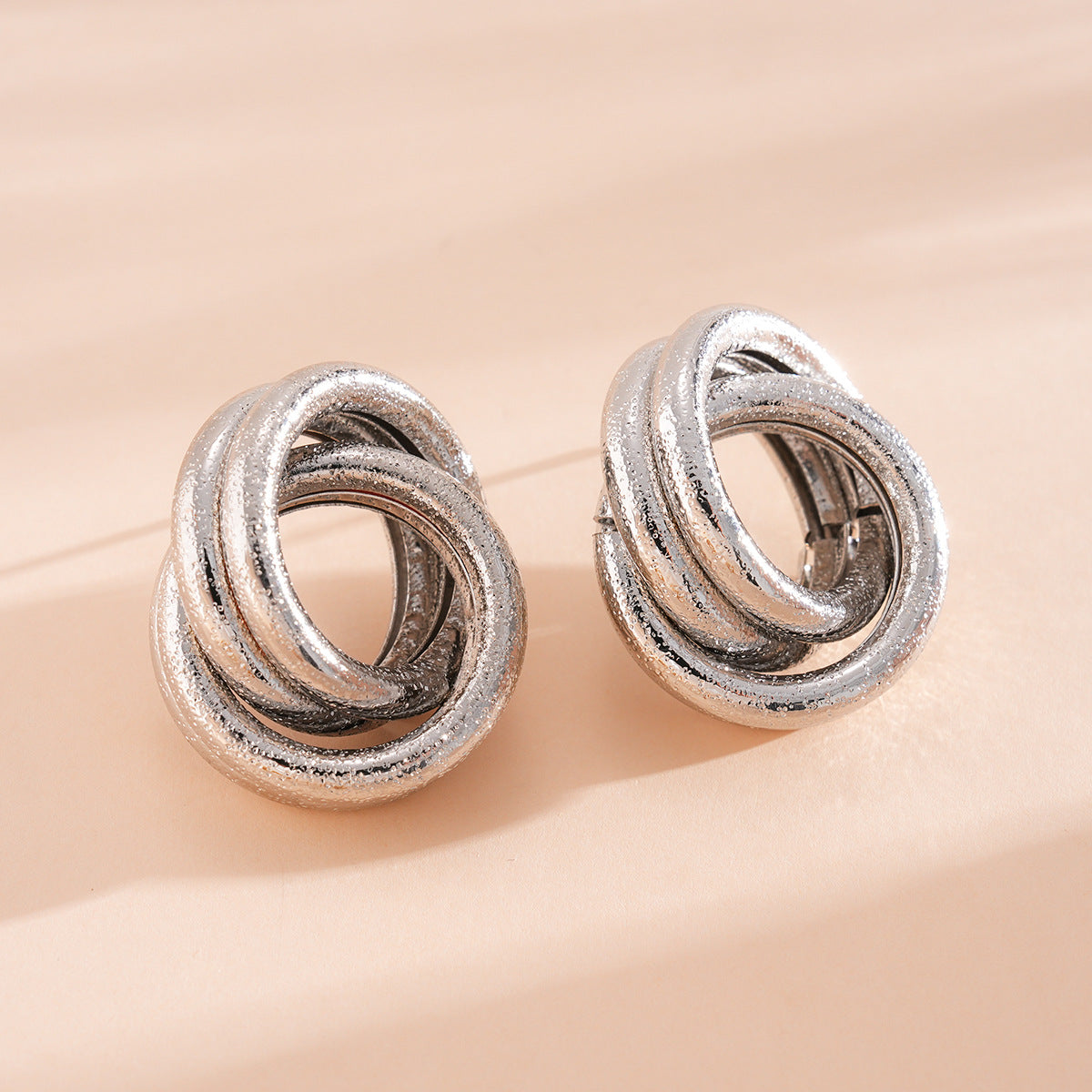 Geometric Cut Heart-shaped Oval Irregular Design Versatile Light Stud Earrings