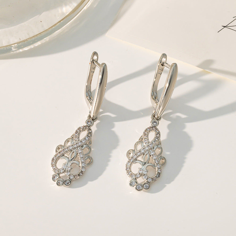 Hollow Cloud Pattern High-grade National Style Elegant Graceful Ear Buckle