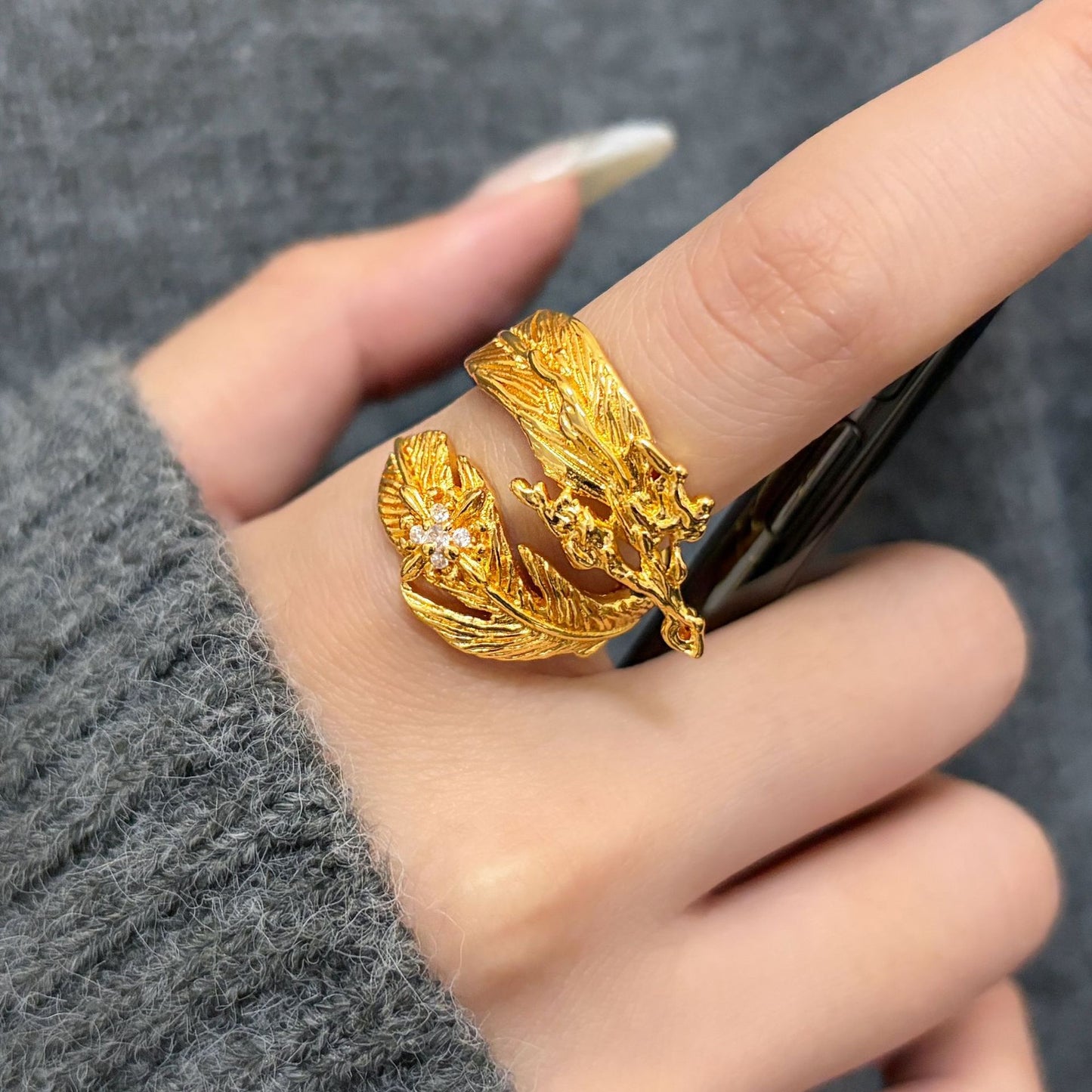 Cool Feather Female Exquisite Sweet Design Rings