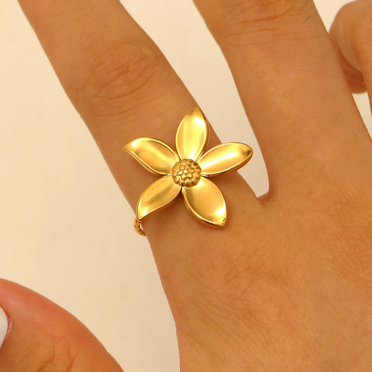 Steel Flower Leaf Female Exaggerated Personalized Hollow Ring