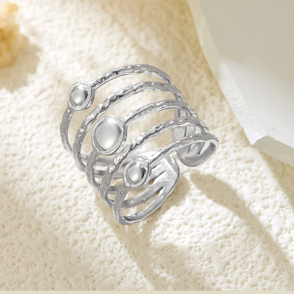 Stainless Steel Irregular Line Love Heart-shaped High-grade Ring