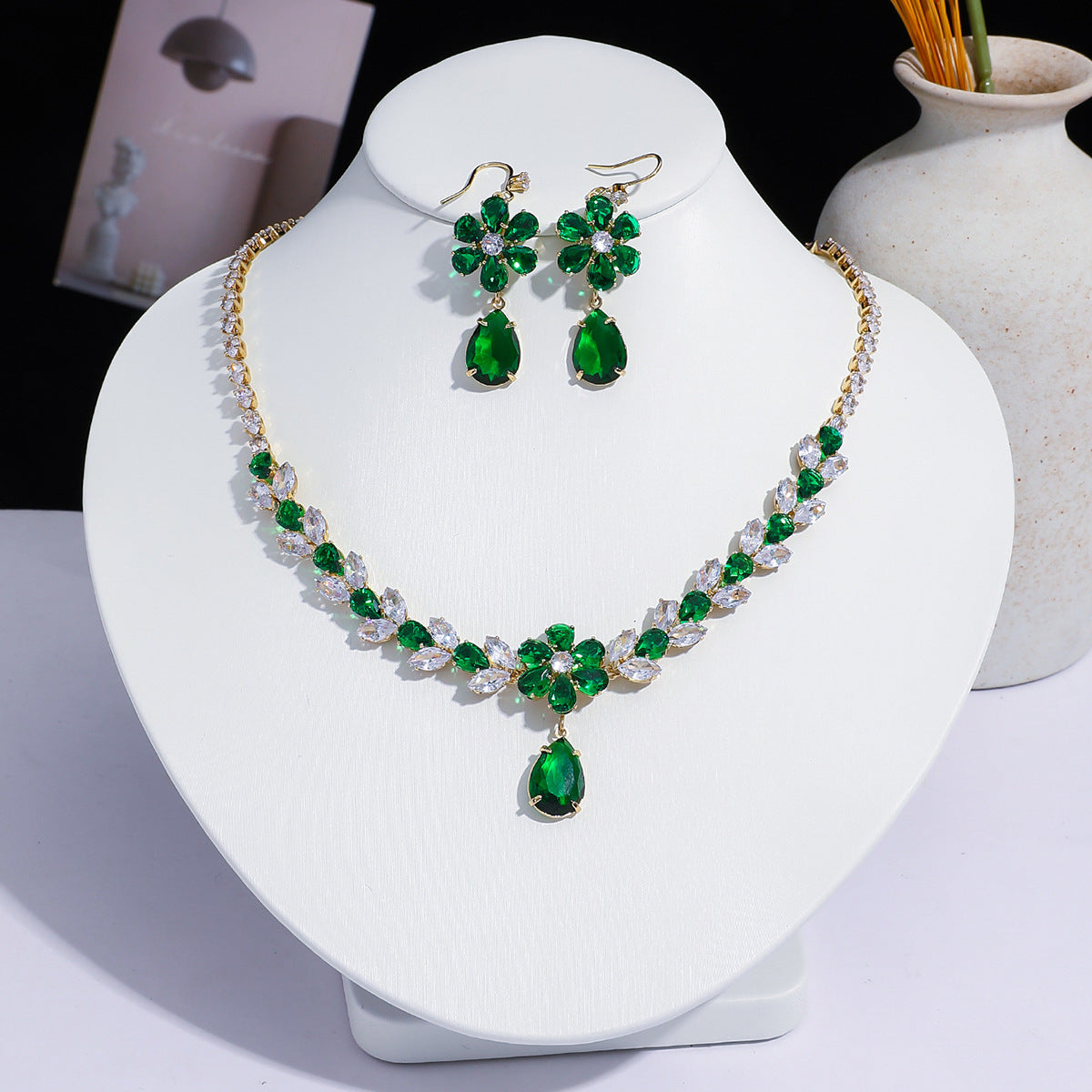 Fashion Trend Zircon Green Butterfly Tassel Necklace