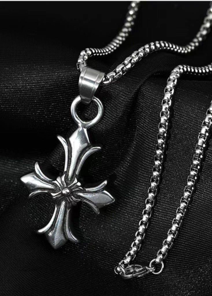 Punk Star Bone Saturn Halo Hipster With Personality Fashion Skull Pendants