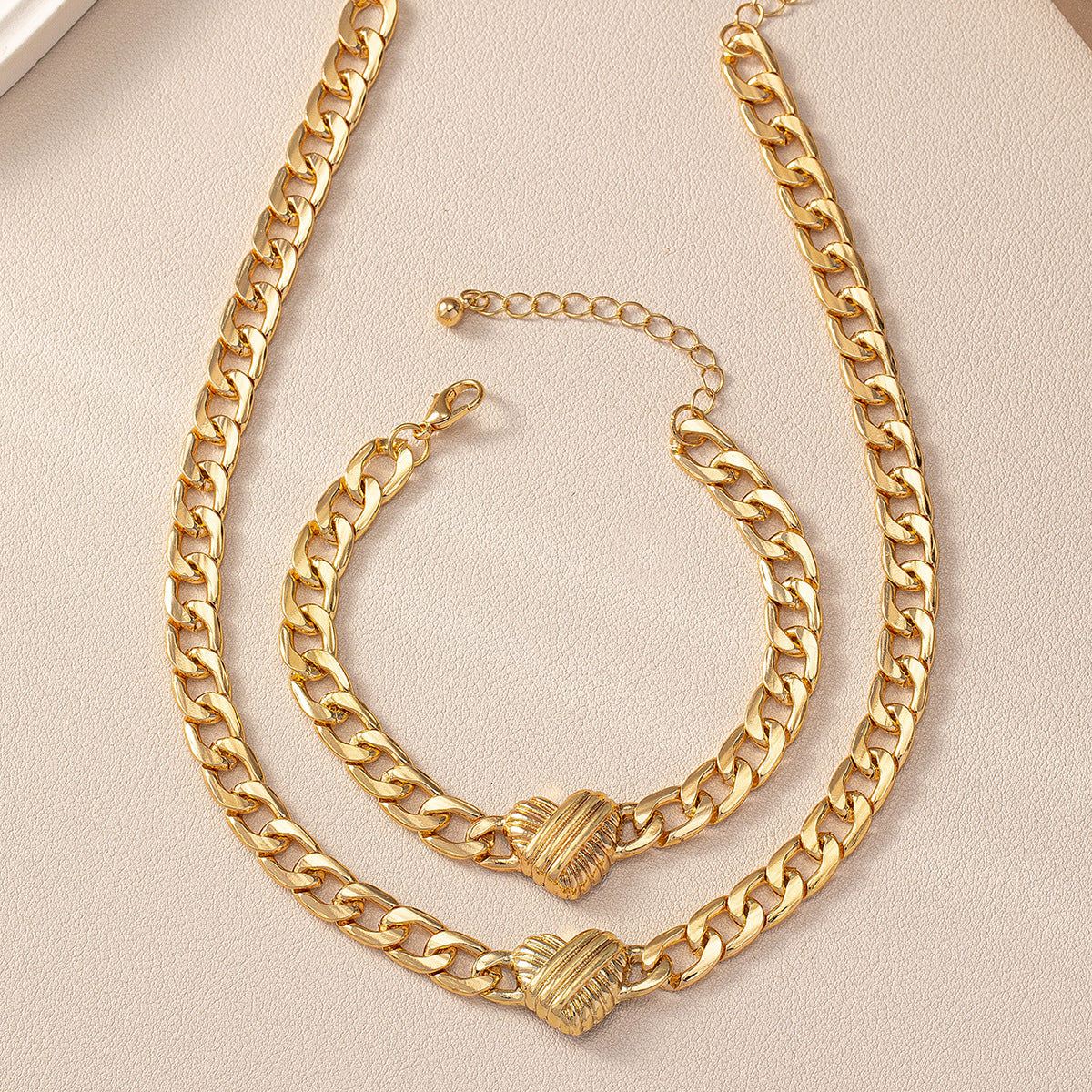 Of Simple Graceful Hollowed Heart Shape Necklaces