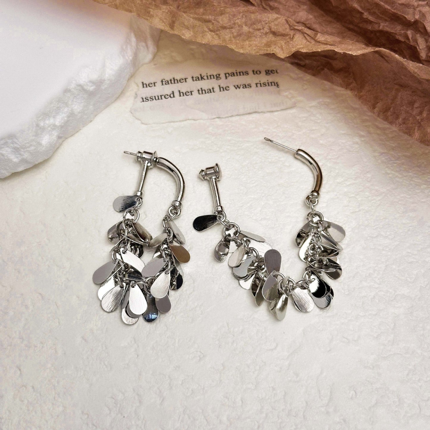 Fashionable Metal Texture Light Luxury Simple Earrings