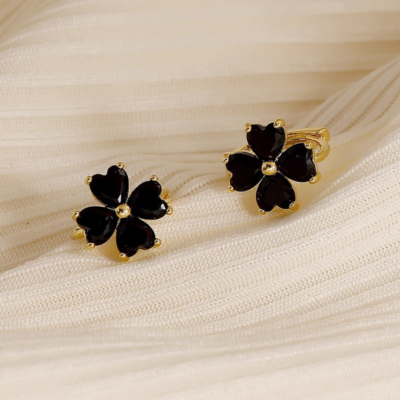 Temperament Black Four-leaf Flower Light Luxury High-grade Earrings