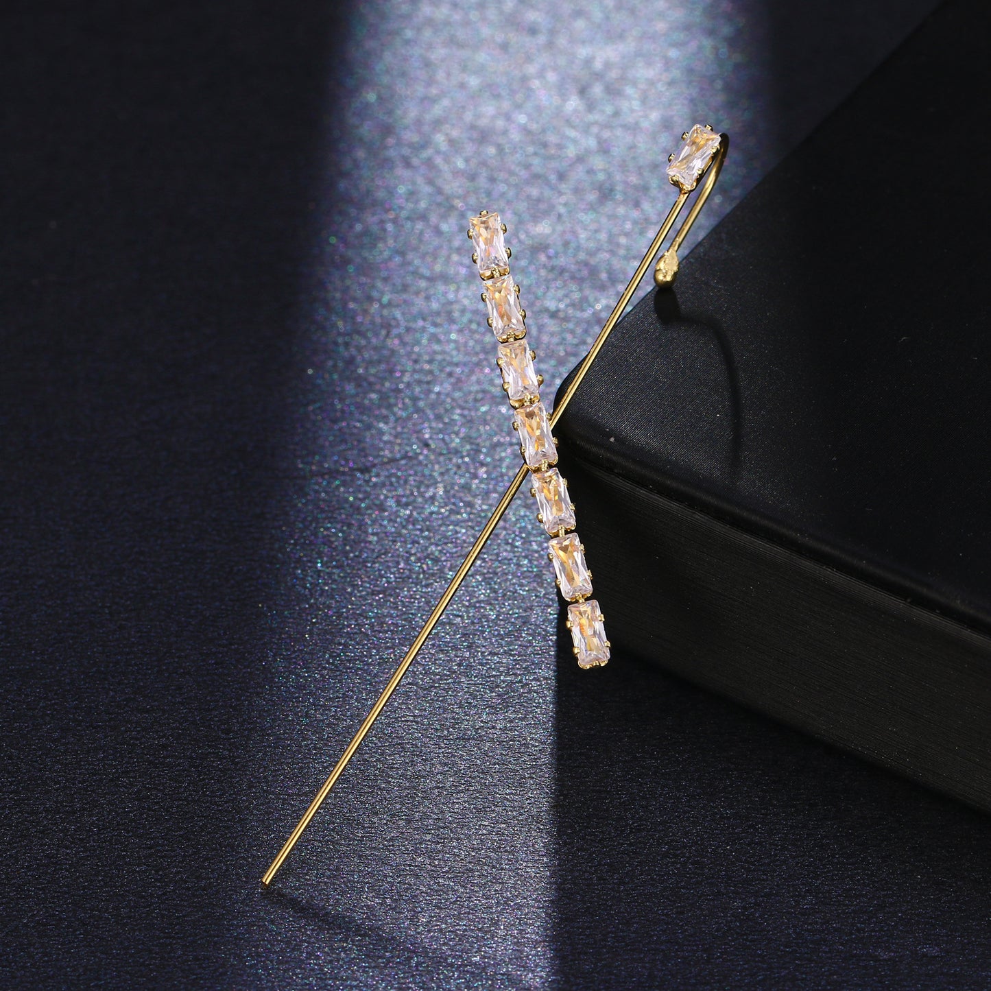 Super Fairy Copper Inlaid Zircon Temperamental Cold Style Earrings