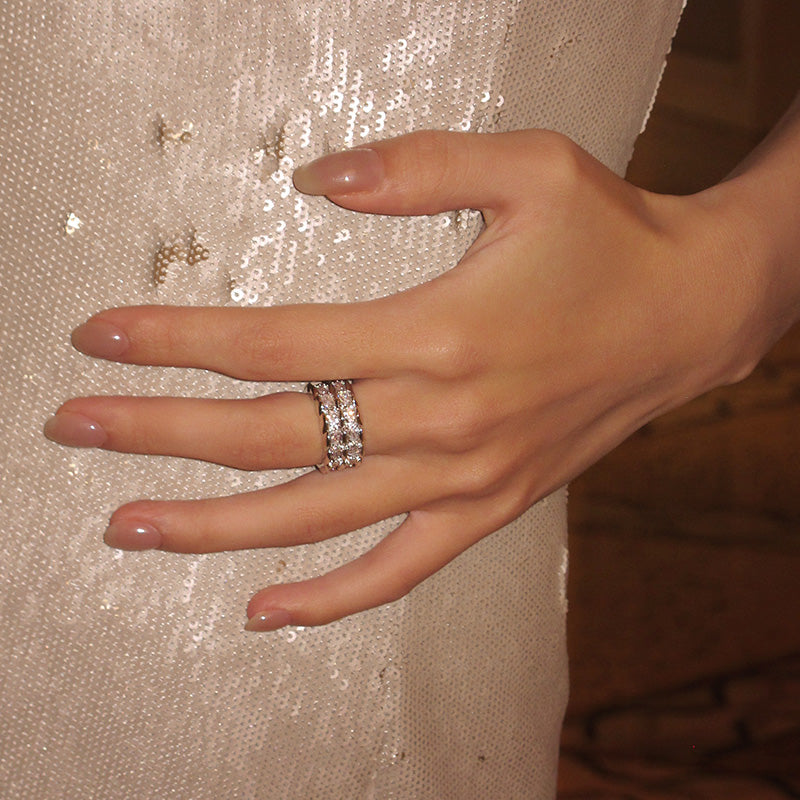 Women's Retro Elegant Copper Inlaid Zirconium High-grade Light Luxury Palace Style Ring
