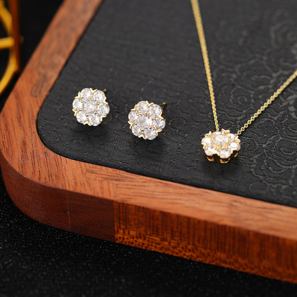 Glamorous Comfortable Two-piece Affordable Luxury Fashion Jewelry Set