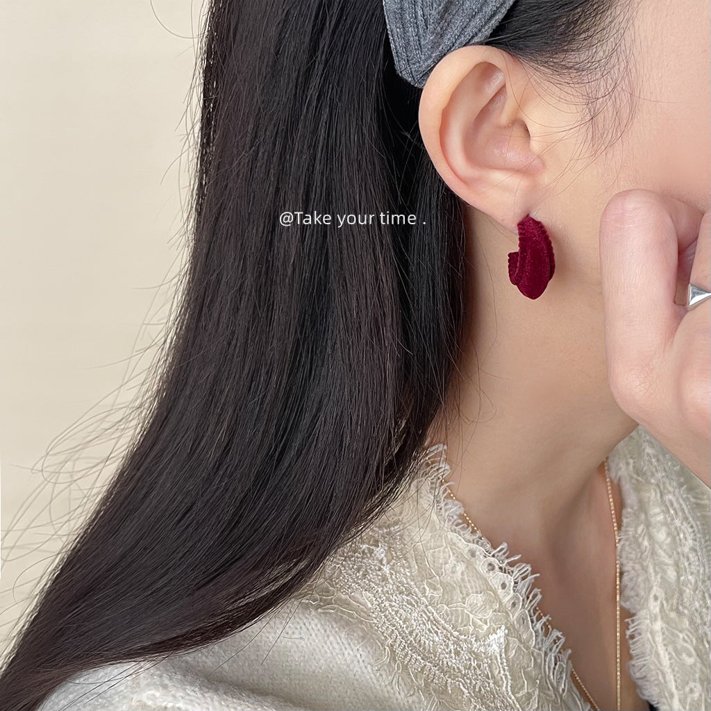 Women's Red Flocking Style Retro Temperament Commute Earrings