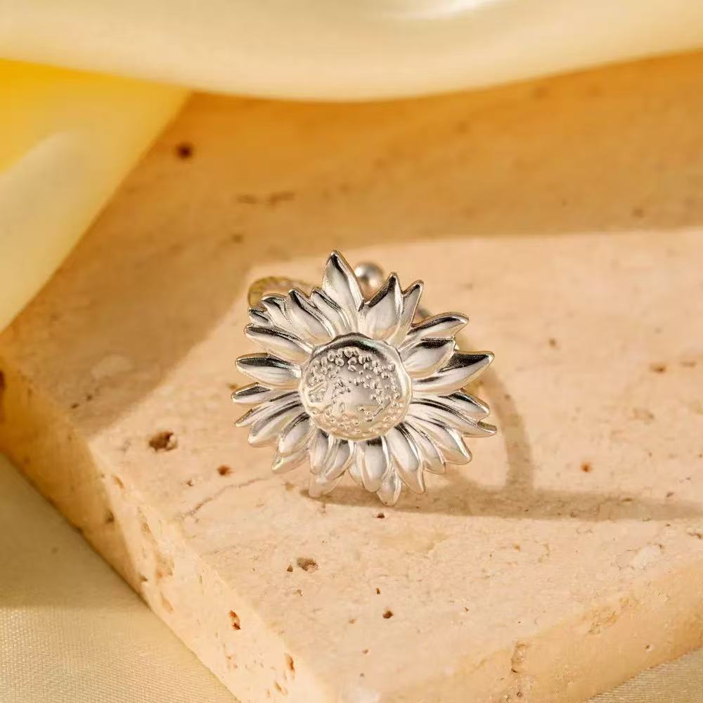 Style Flower Titanium Steel Female Personality Stylish Round Thread Gold Ring