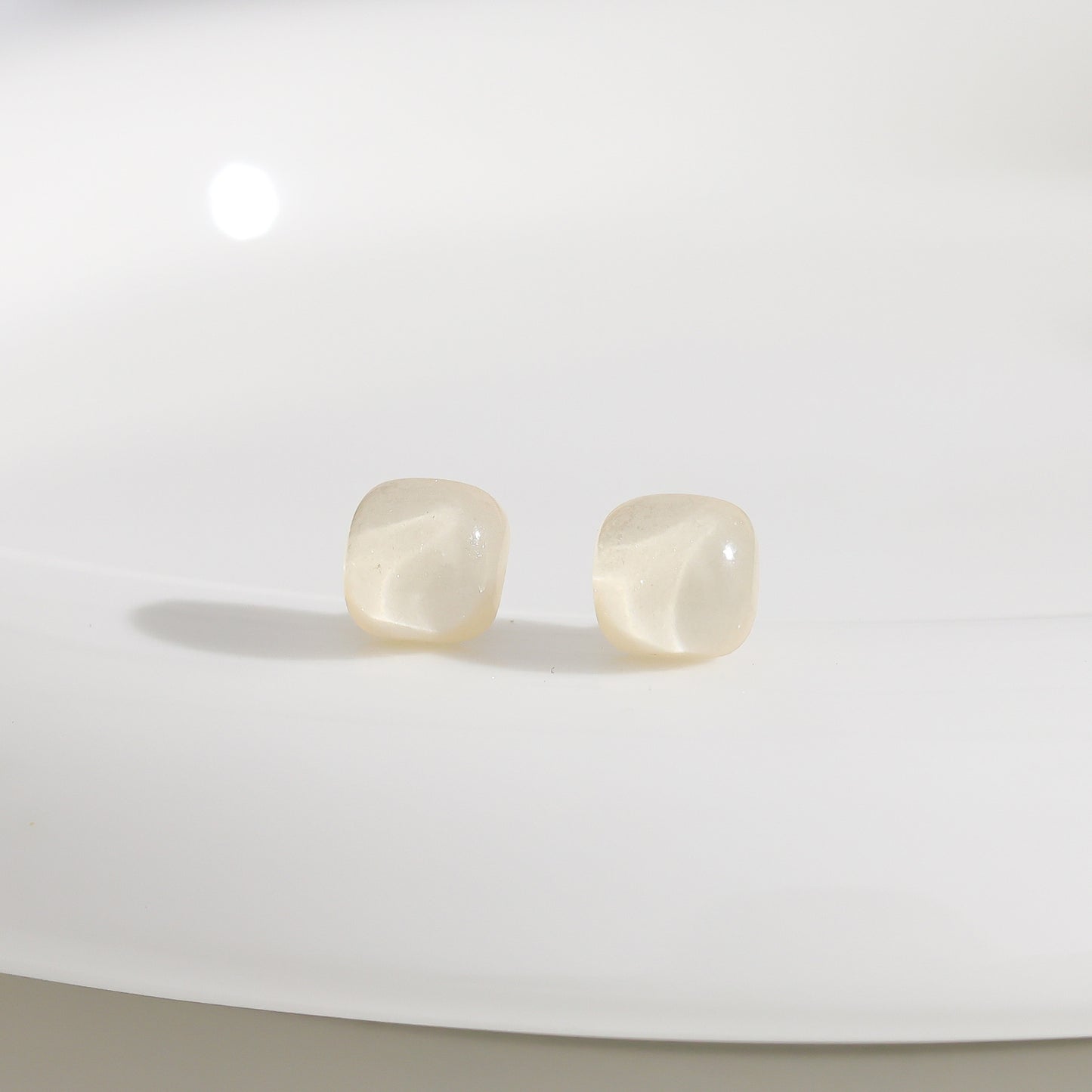 Women's Resin Square Fashion Fresh Small Simple Stud Earrings