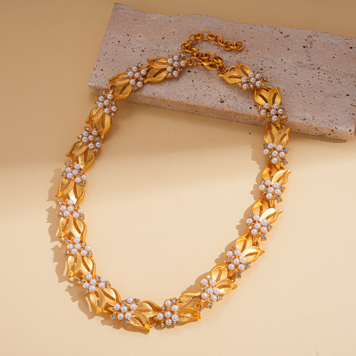 Clavicle Chain Temperament Trend Retro Easy Necklaces