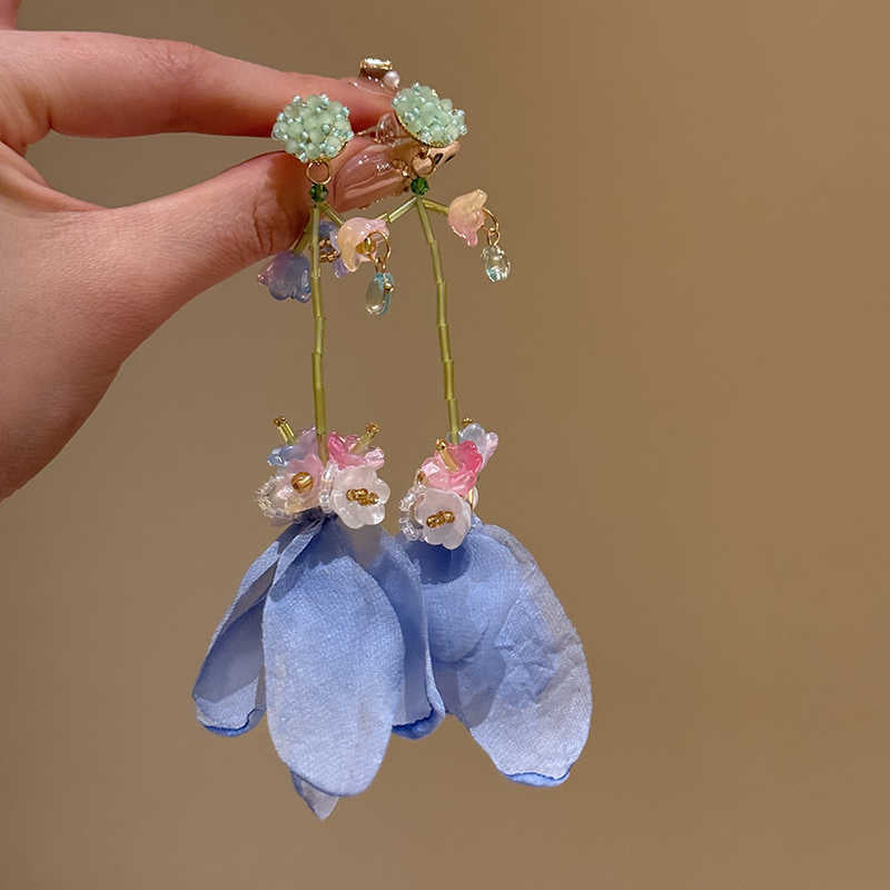 Dopamine Vacation Style Sier Needle Bead Flower Delicate Indie Earrings