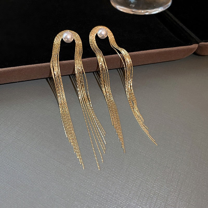 Women's Needle Round Flower Tassel Vintage Metal Earrings