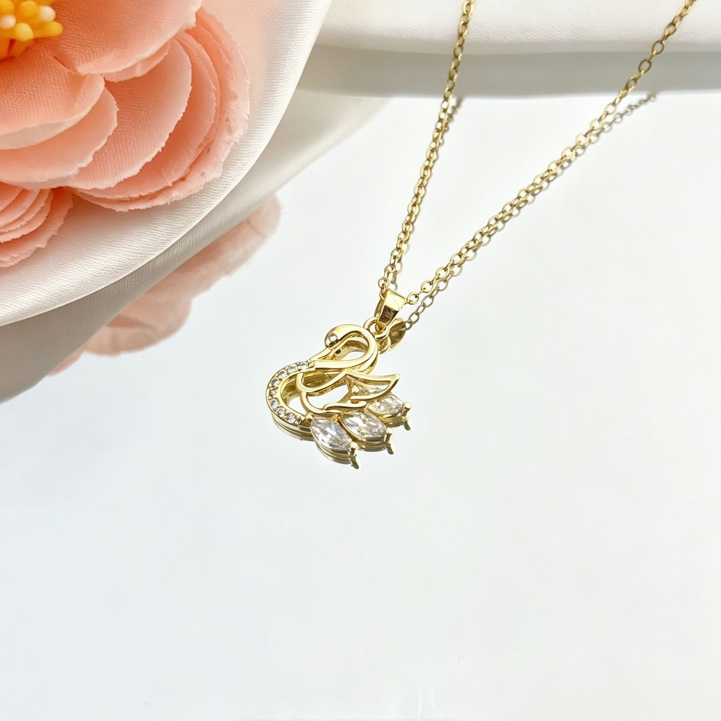 Women's Swan Light Luxury High-grade Clavicle Chain Elegant Necklace