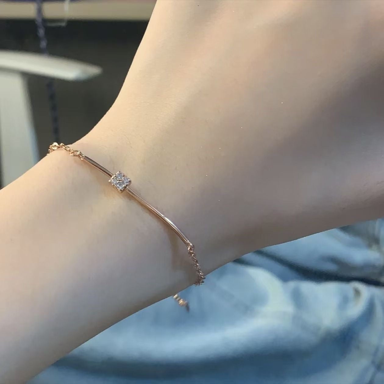 Gold Rhinestone Design Adjustable Simple Commuter Bracelet