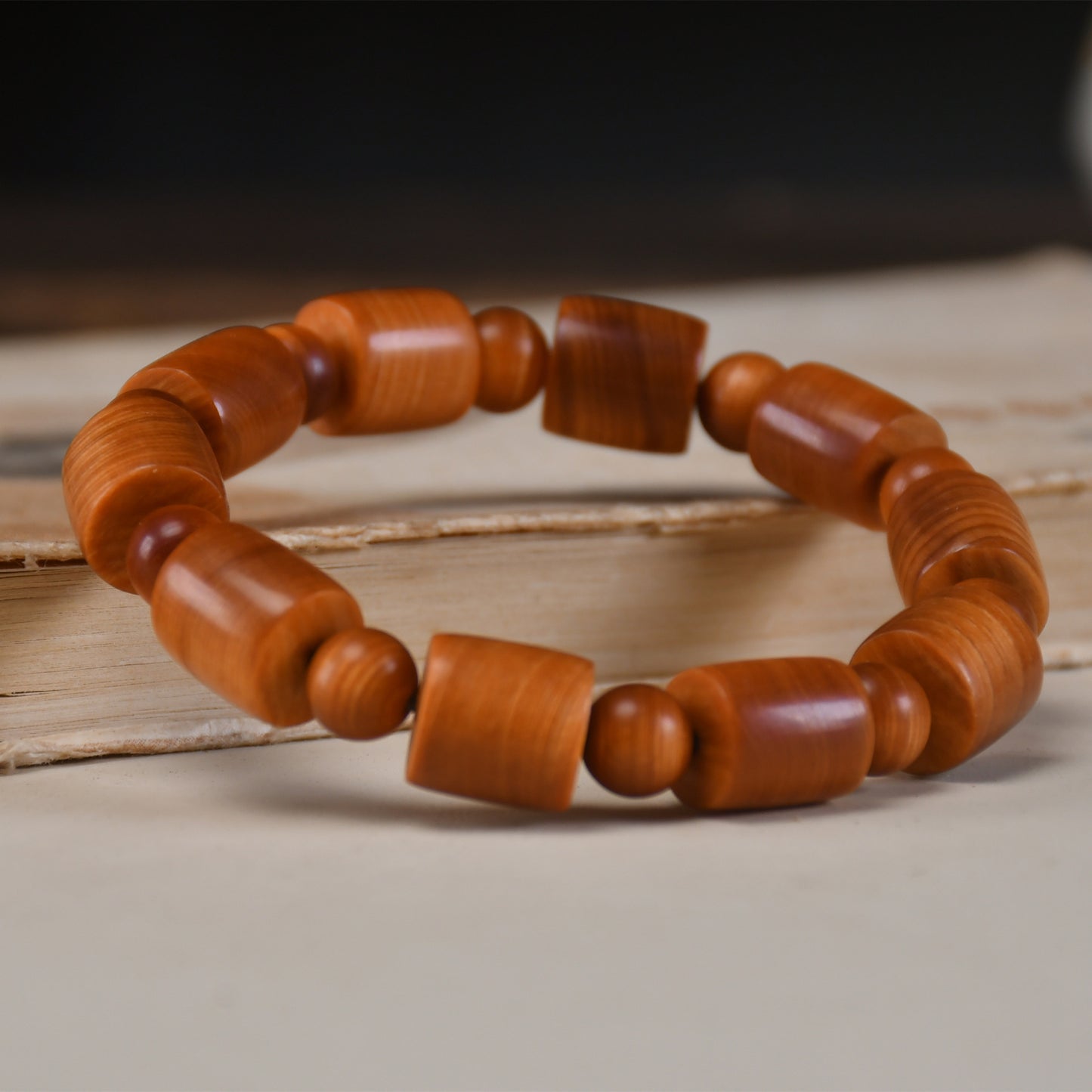 Women's & Men's Arborvitae Lightning Transparent Buddha Beads Live Studio Drainage Temple Bracelet