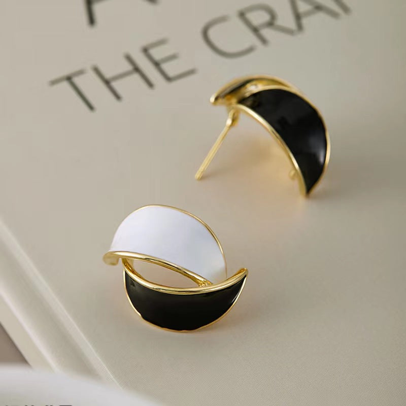 Women's Sier Needle Drop Oil Geometric Design Retro Fashion Artistic Earrings