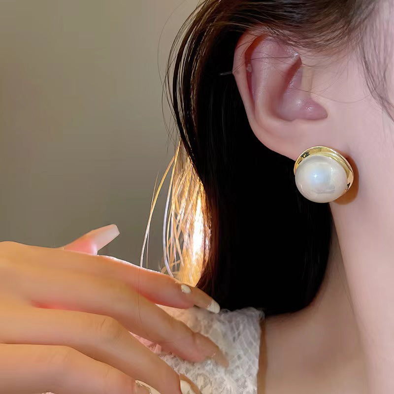 Women's Graceful Exaggerated Pearl Light Luxury Minority Rings