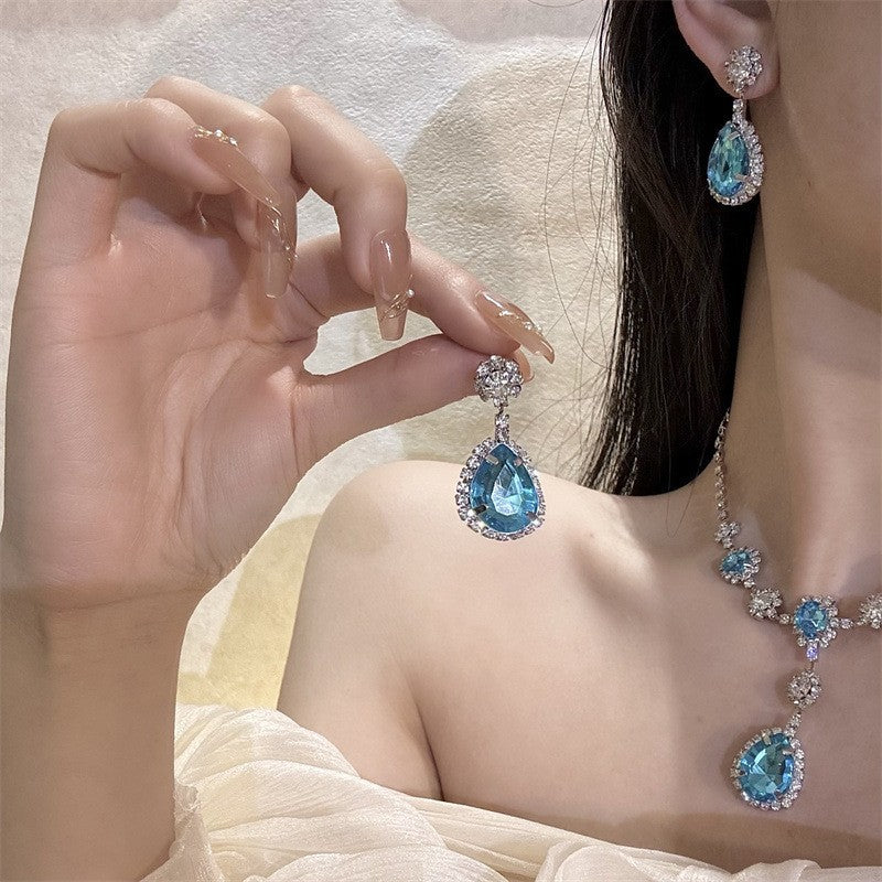 Women's French Royal Style Retro Affordable Luxury Diamond Water Drop Niche Necklace