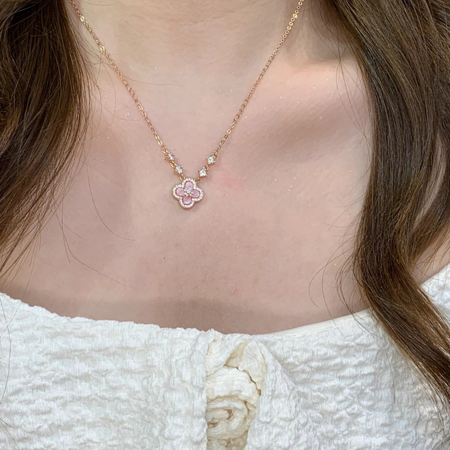 Sense Light Luxury Minority Four-leaf Flower Clavicle Chain Necklaces