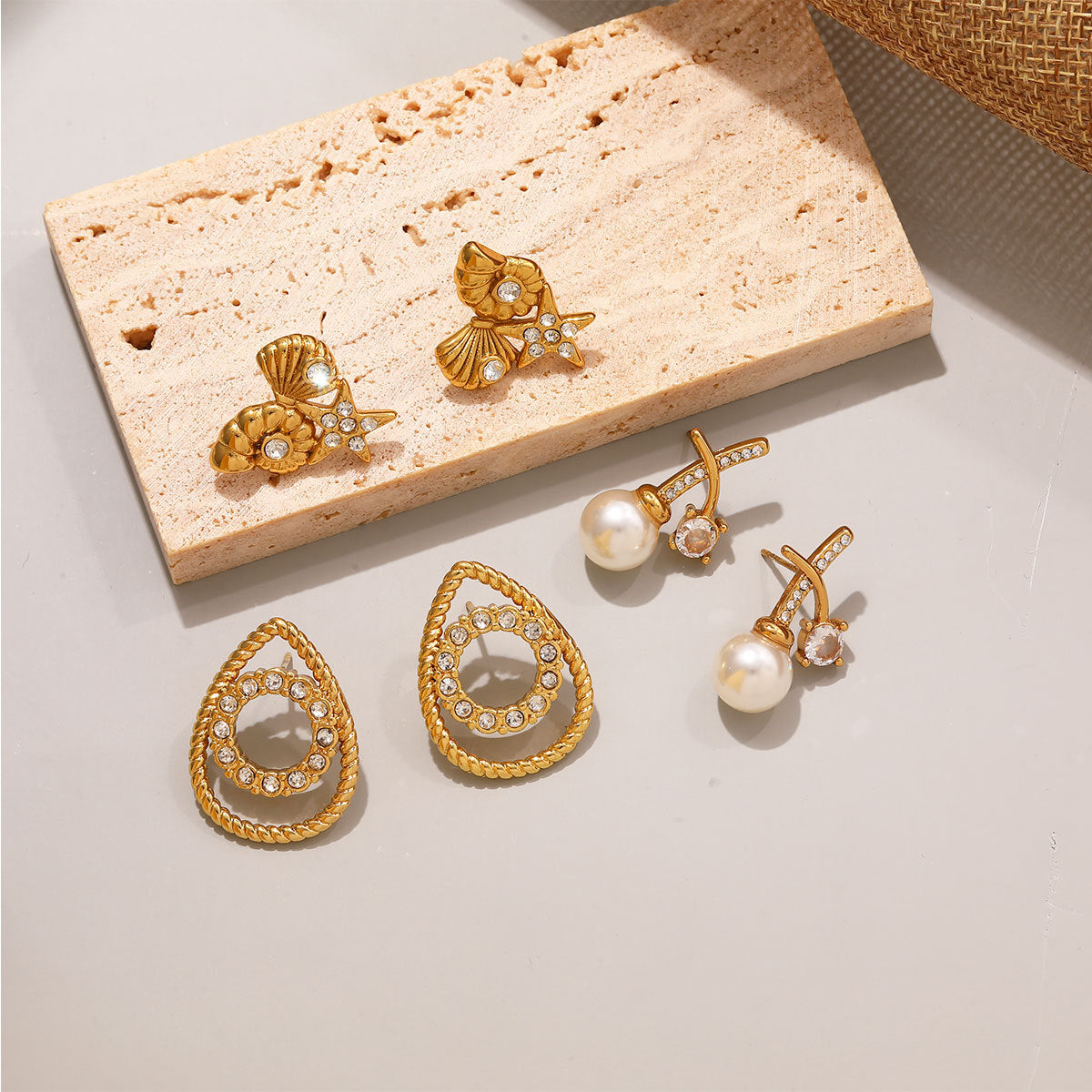 Titanium Steel Pearl High-grade Shell Conch Rhinestone Water Drop Line Earrings