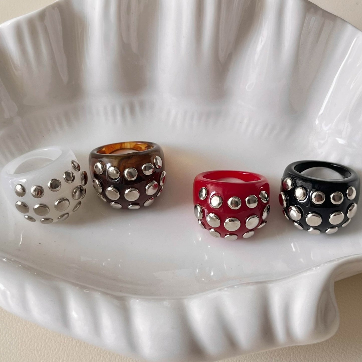 Vintage Rivet Resin Personality Fashion Design Rings