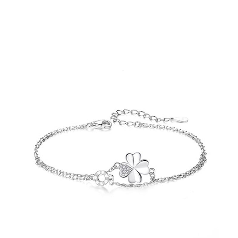 Clover Female Niche Design Affordable Luxury Bracelet