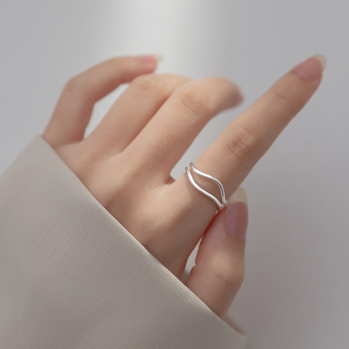 Sterling Sier Minimalist Wave Niche Design Rings