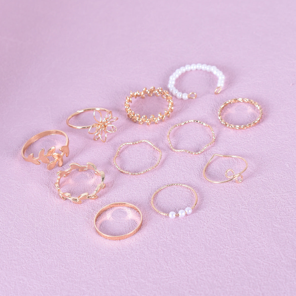 Hollow Flower Simple Glossy Leaf Vine Rings