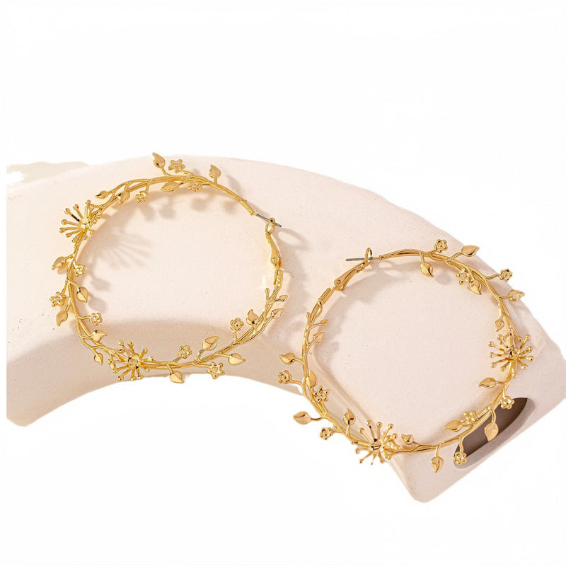 Golden Leaves Garland Eardrop Design Elegant Light Stud Earrings