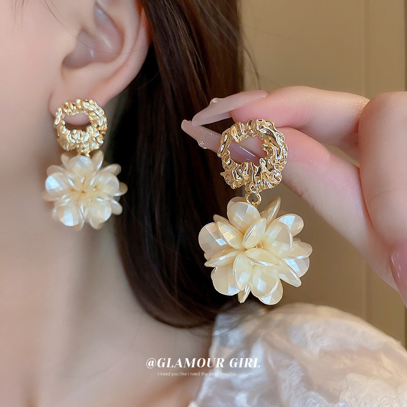 Lux Acrylic Petal Eardrops Niche Design Retro Temperament Earrings