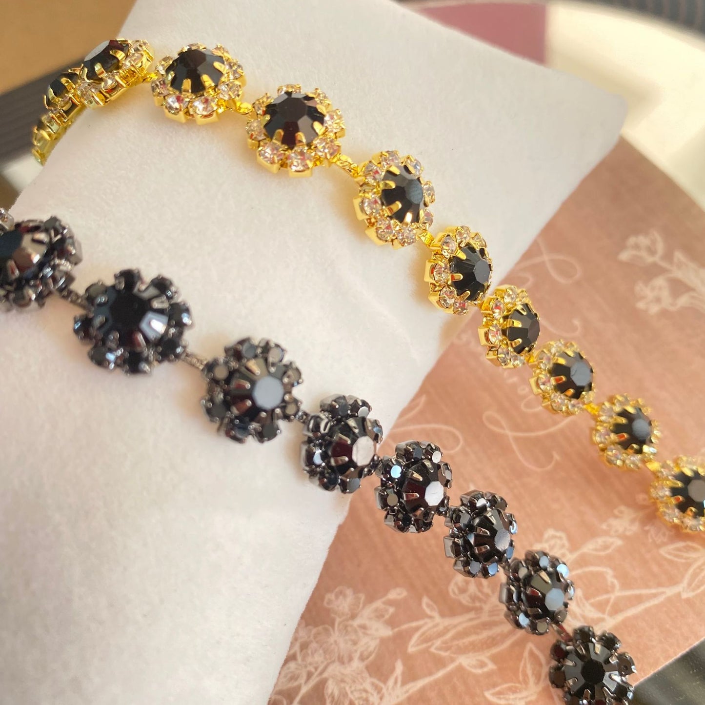 Shining Full Diamond Alloy Female Niche Design Light Bracelet