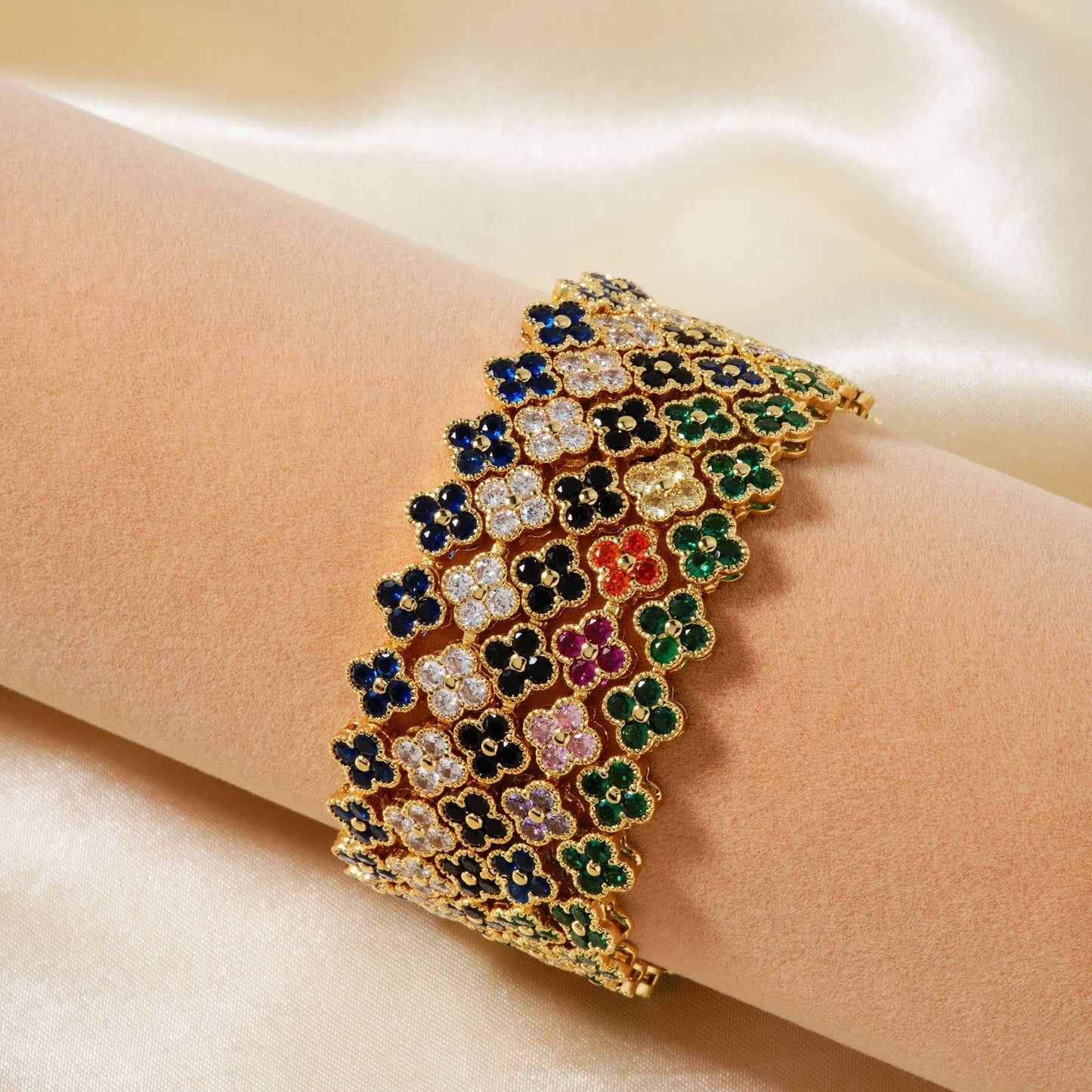 Casual Clover Colorful Zircon Fashion Design Bracelets