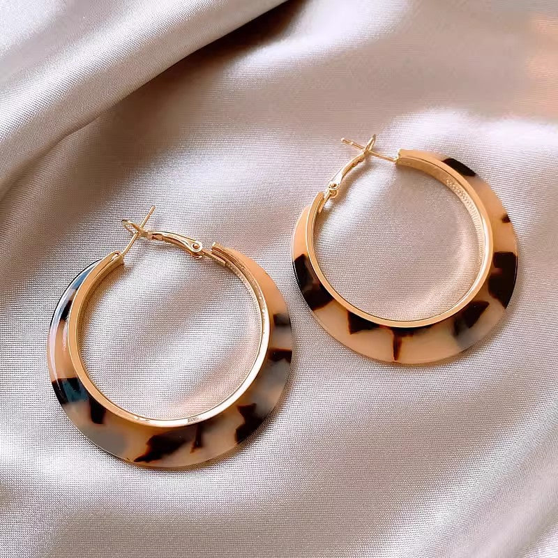 Simple Clip Exaggerated Design Elegant Wild Special Interest Light Luxury Ear Buckle