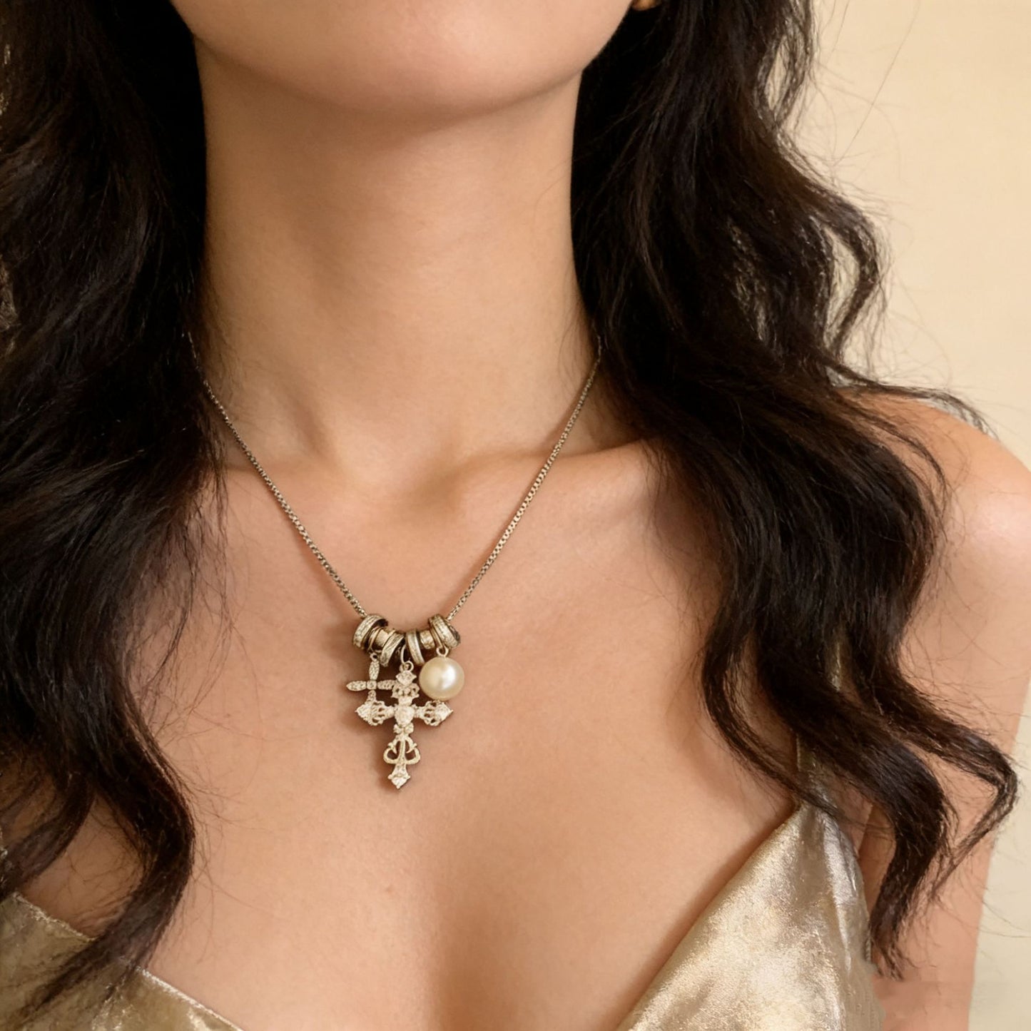 Women's Iris Cross For Design High-grade Clavicle Chain Necklaces