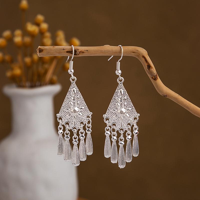 Miao Sier Personality Hollow Out Leaf-shaped Fashion Earrings