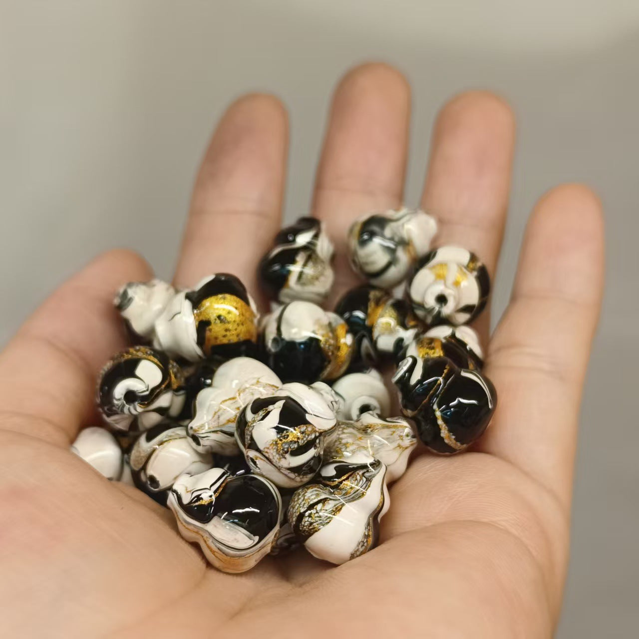 Paint Over Stall Small Commodity Live Bracelets