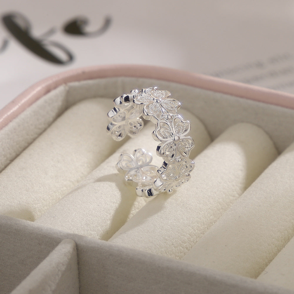 Women's Hollow Butterfly Wreath Filigree Light Luxury Exquisite Lucky Four-leaf Clover Rings