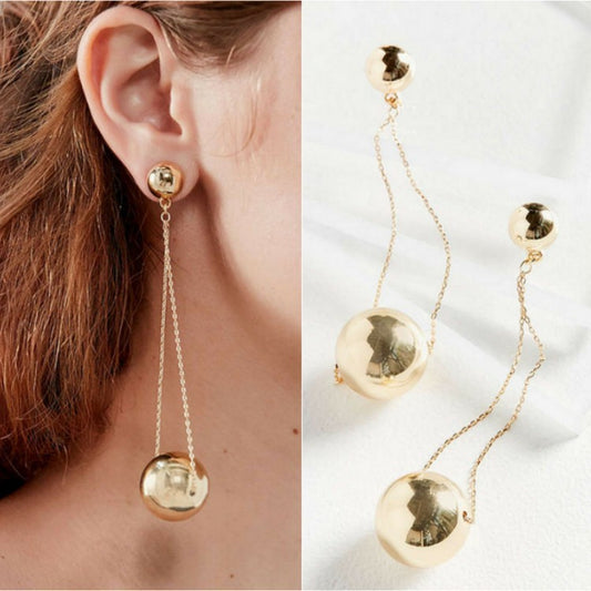 Gold Three-dimensional Ball Niche Long Elegant Earrings